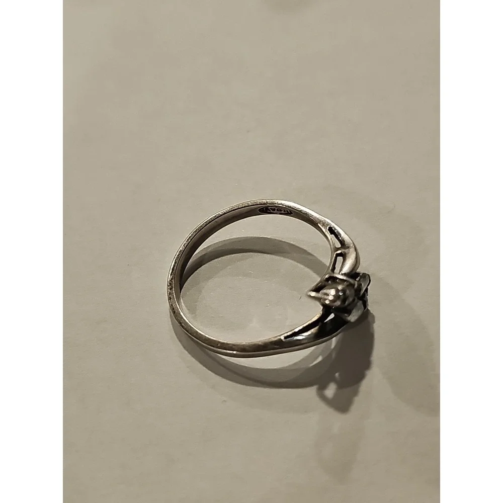 Avon Vintage Lt Sterling‎ Silver & Blue/white Gemstone Floral Ring Size 7.5